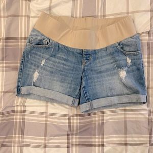 Maternity shorts